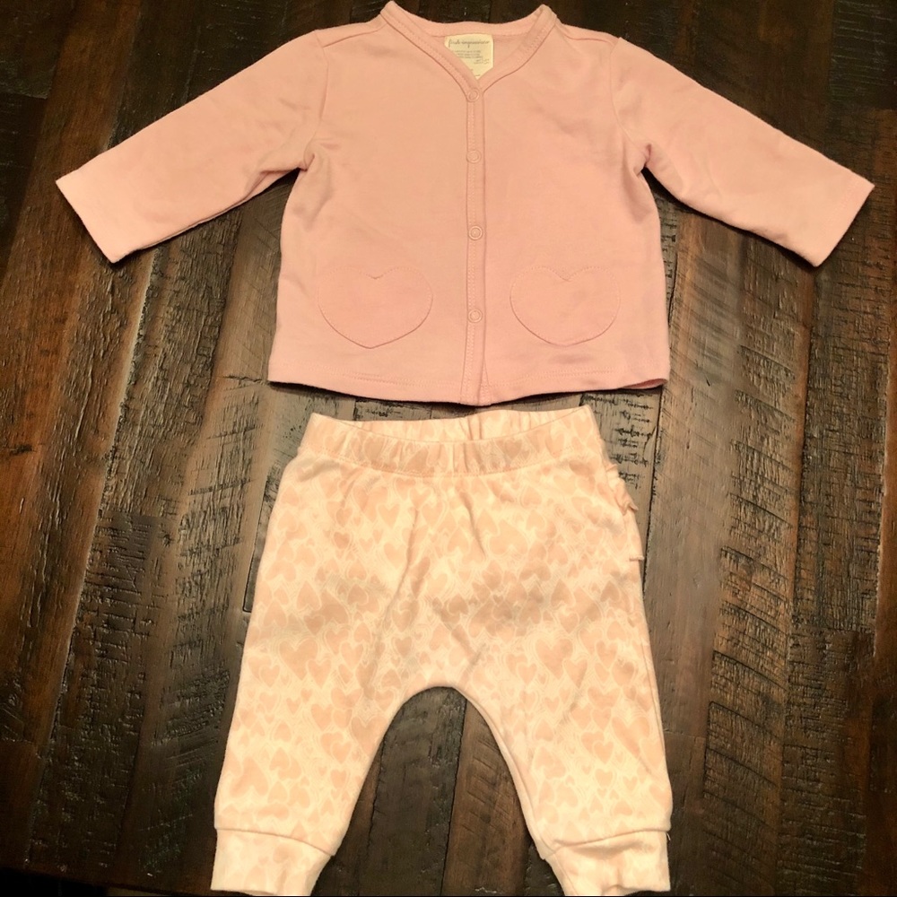 First Impressions💗heart sweater & heart leggings